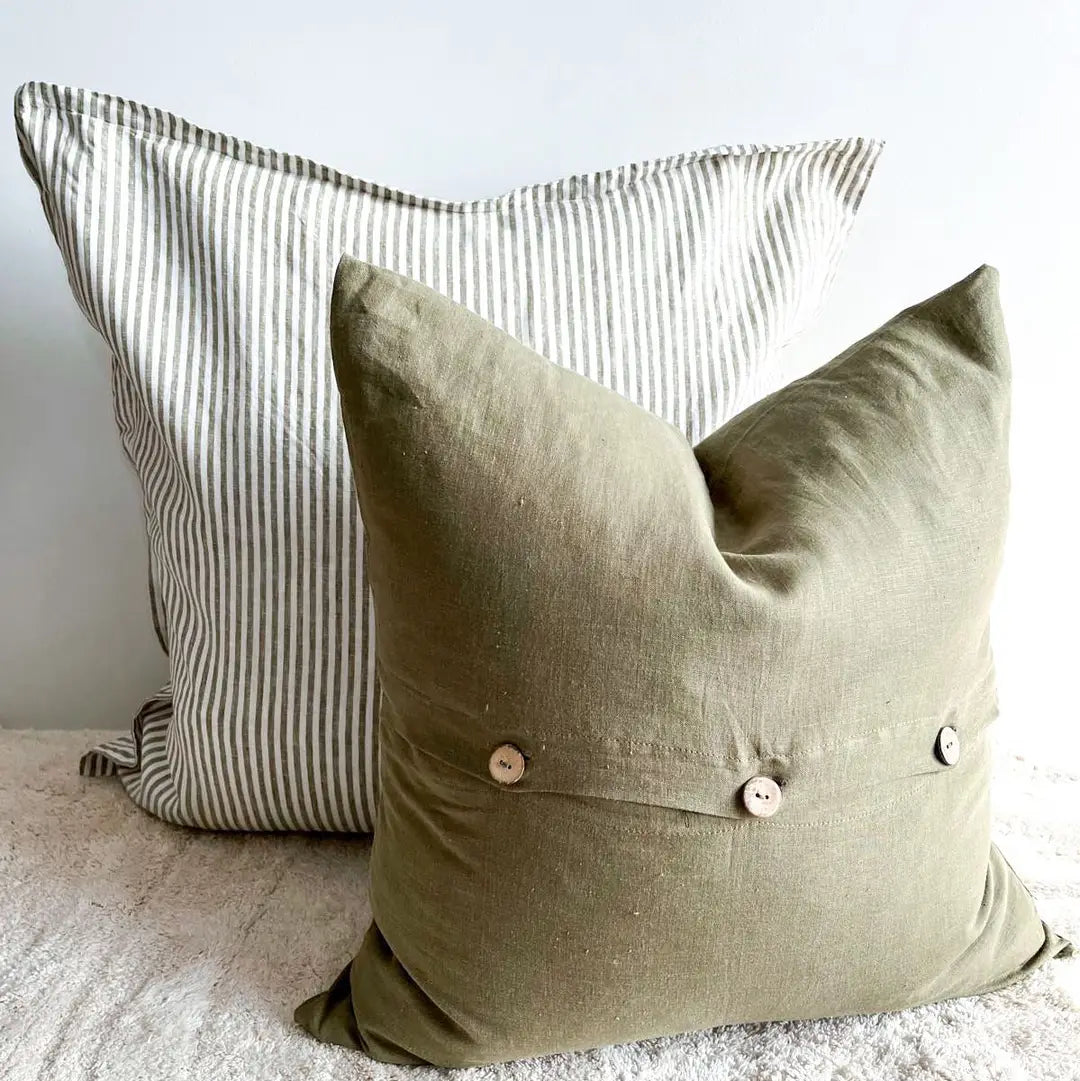 Cushions, Blankets + Throws