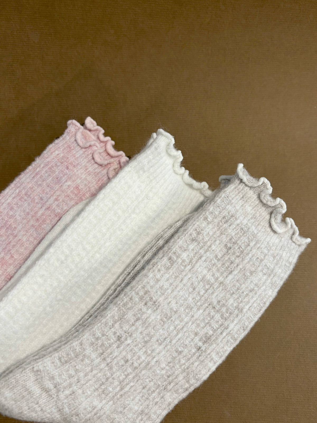 Hommy Frill Wool Crew Socks in White